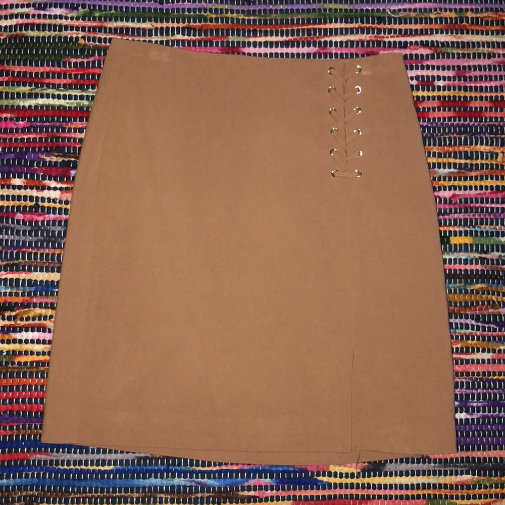 White House Black Market Skirt
